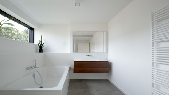 Das Mietshaus der Familie Müller-Wiefel: fertiges Familienbad Das Mietshaus der Familie Müller-Wiefel: fertiges Familienbad