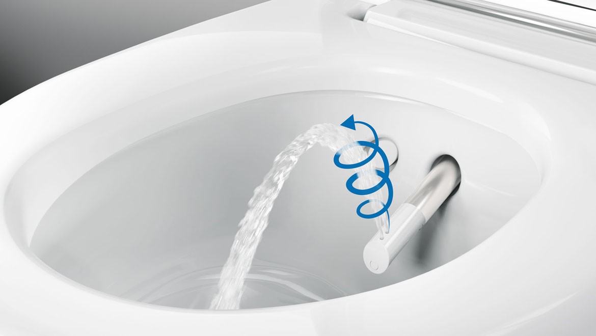 Der Geberit AquaClean Duschstrahl reinigt den Intimbereich sanft und gründlich mit Wasser.