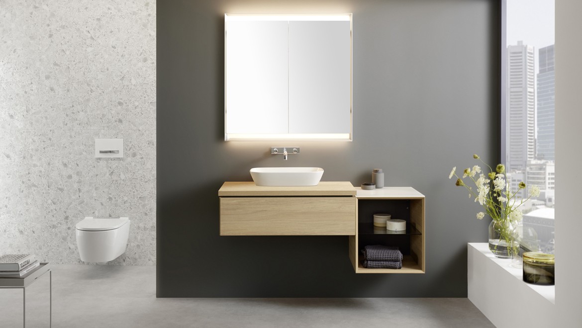 Geberit ONE Lichtspiegelschrank mit innovativem Geberit ComfortLight