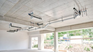 Fallleitungen mit gefällefreien Verzügen