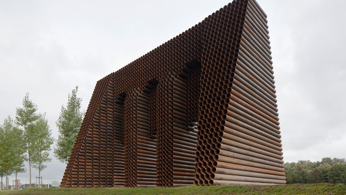 Werk »Water Line Monument« von Gijs Van Vaerenbergh