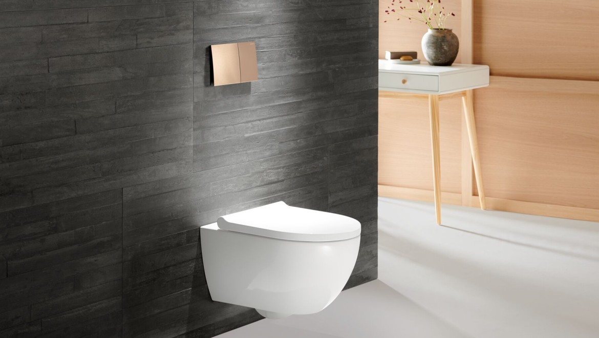 Geberit Acanto WC mit Geberit Betätigungsplatte Sigma70 in Rosegold