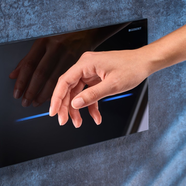 Geberit Sigma80 mit berührungsloser Auslösung