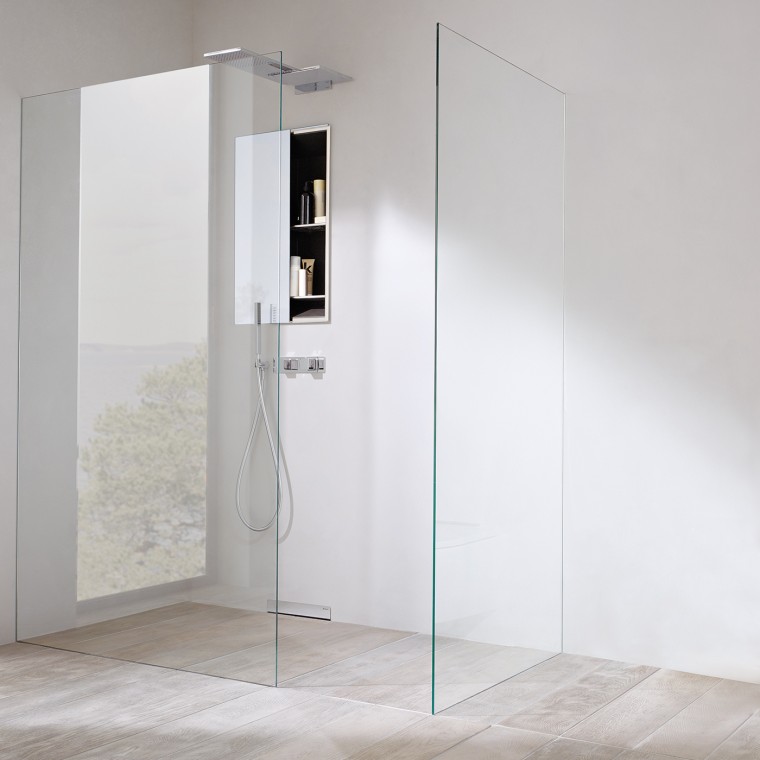 Geberit ONE Walk-in-Duschwand aus Glas, ohne sichtbare Beschläge
