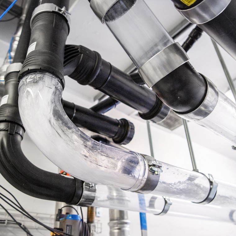 Der Geberit Testturm in Jona, Schweiz Der Geberit Testturm in Jona, Schweiz