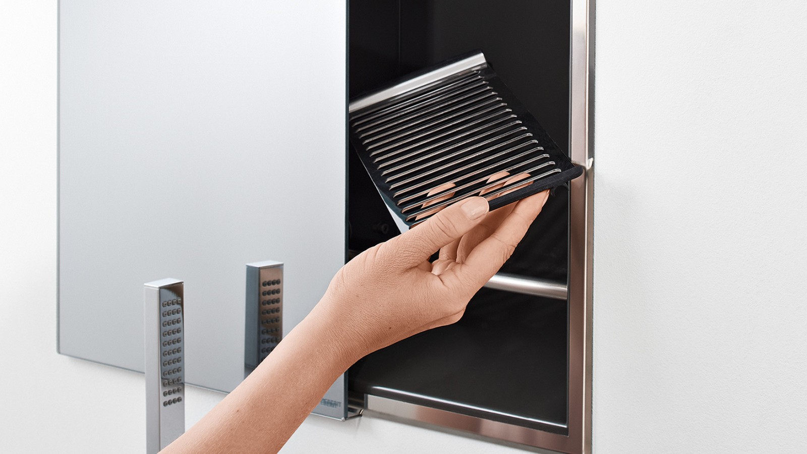 Geberit ONE Duschlösungen mit Nischenablagebox