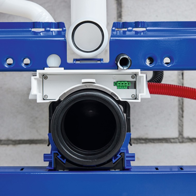 Geberit Power & Connect Box in der Montage Geberit Power & Connect Box in der Montage