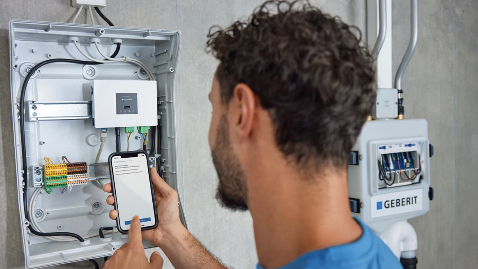 Vernetzung der sanitären Einrichtungen mit dem Geberit Gateway Vernetzung der sanitären Einrichtungen mit dem Geberit Gateway