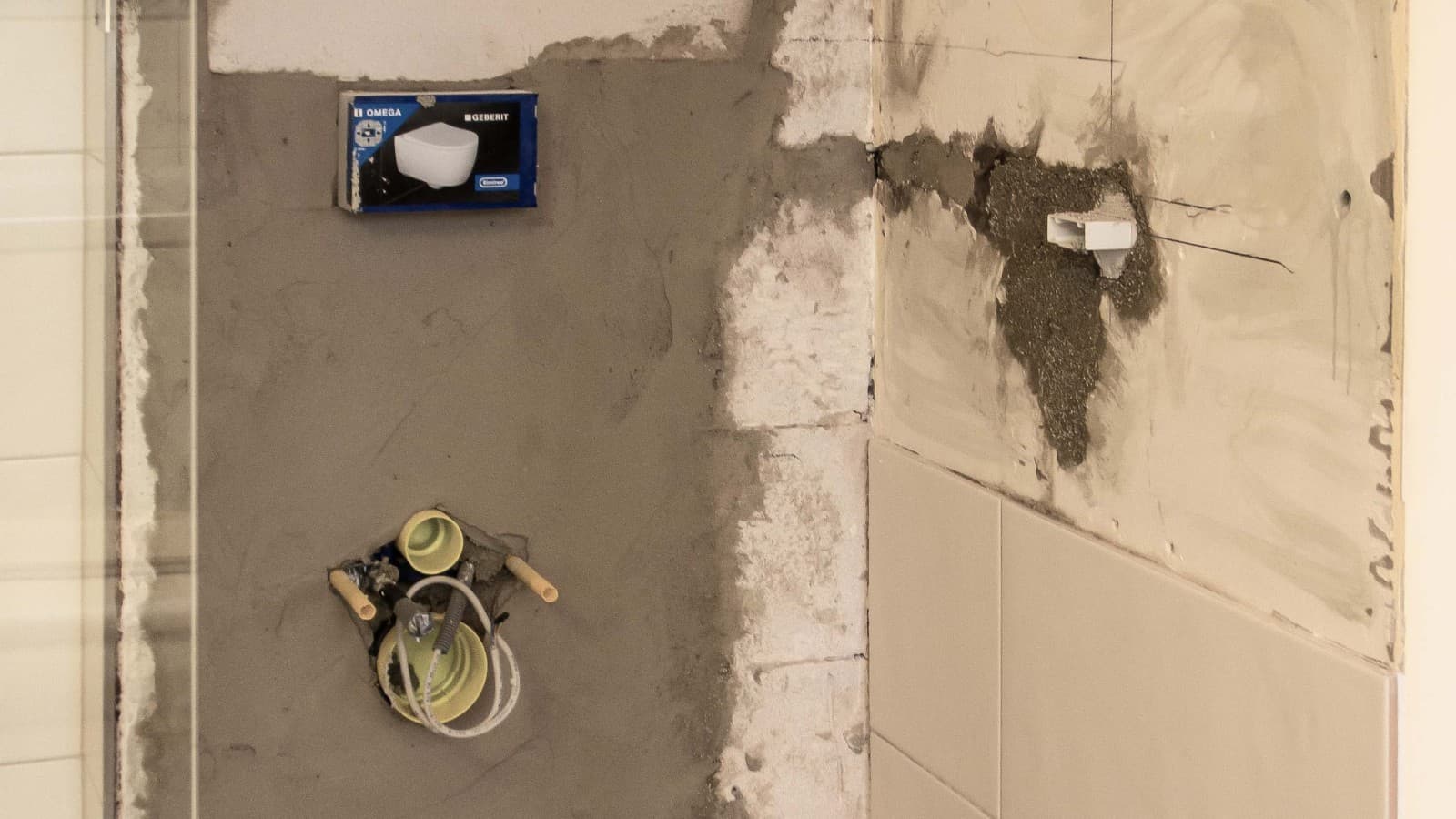 Verputzter UP-Spülkasten (© Peter Jagodic) Verputzter UP-Spülkasten (© Peter Jagodic)