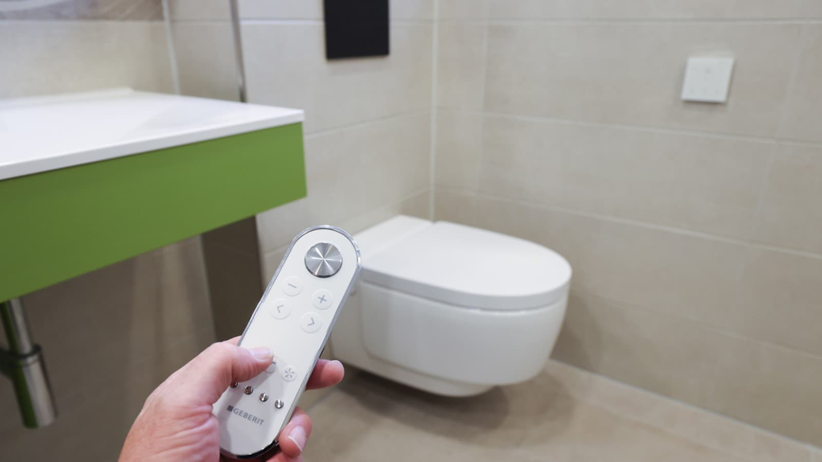 Geberit AquaClean Mera Comfort Dusch-WC im Hotel Rosenhof Geberit AquaClean Mera Comfort Dusch-WC im Hotel Rosenhof