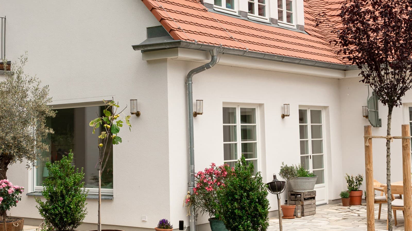 Kernsanierte Berliner Villa aus den 30er-Jahren. Kernsanierte Berliner Villa aus den 30er-Jahren.