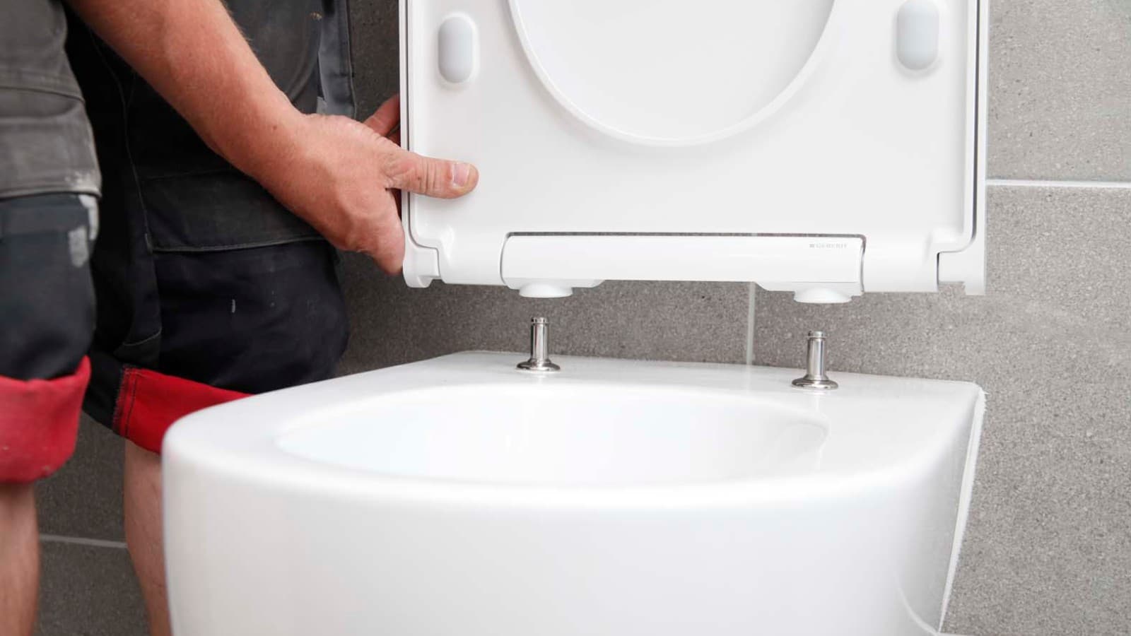 Geberit ONE WC-Sitz und -Deckel mit QuickRelease-Funktion Geberit ONE WC-Sitz und -Deckel mit QuickRelease-Funktion