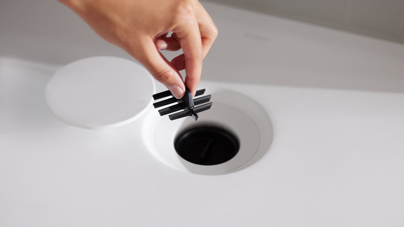 Ablaufdeckel und Kammeinsatz Ablaufdeckel und Kammeinsatz