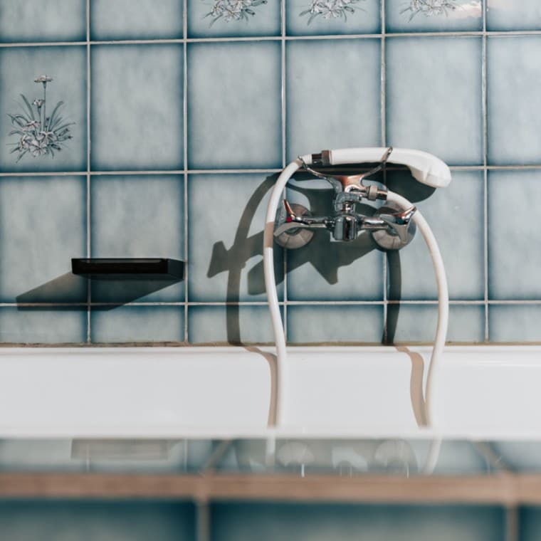 Blaue Fliesen im Bad Blaue Fliesen im Bad