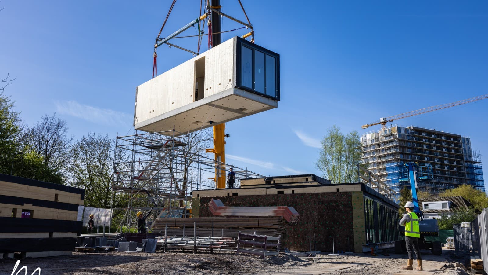 Modulares Bauen heisst auch, schneller und effizienter realisieren zu können (© Moos)