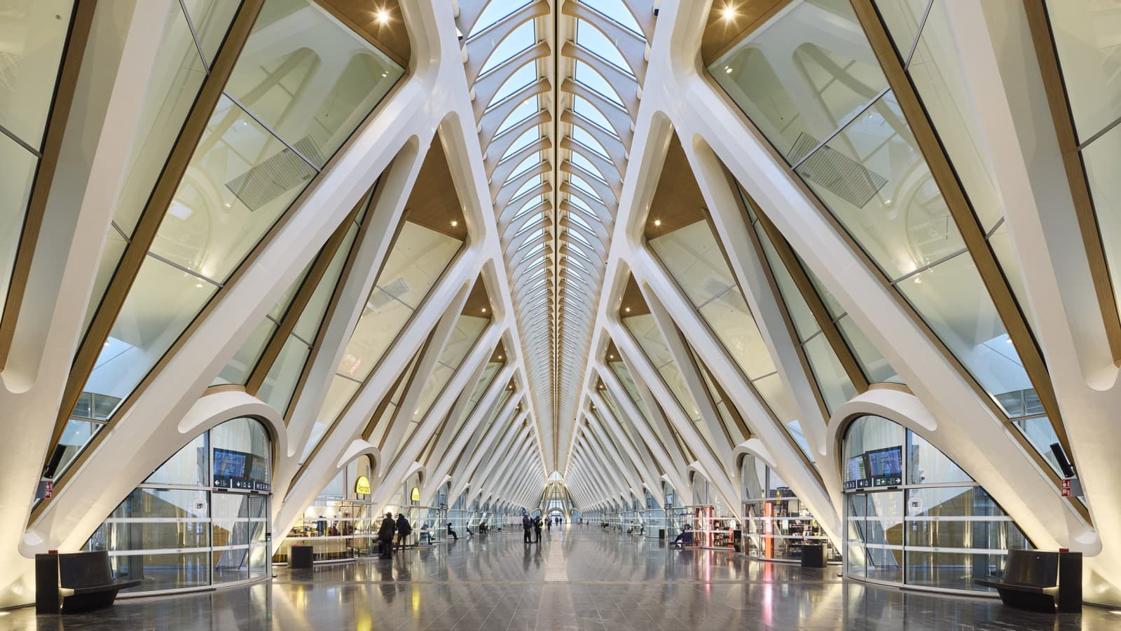 Die Stahlkonstruktion trägt die Handschrift des spanisch-schweizerischen Architekten Santiago Calatrava (© Oliver Schuh, Palladium Photodesign)