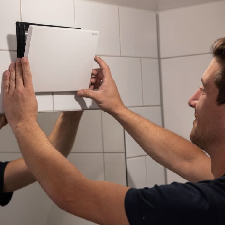 Geberit Abdeckplatte für Hygienespülungen in Weiß-alpin Geberit Abdeckplatte für Hygienespülungen in Weiß-alpin