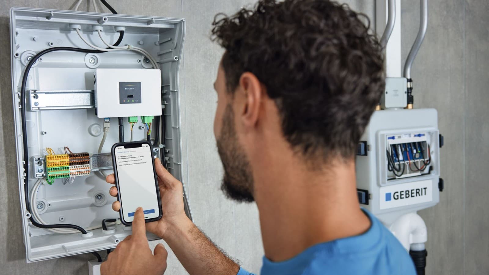 Die Daten der Sensoren werden am Geberit Gateway über die Geberit Control App abgerufen Die Daten der Sensoren werden am Geberit Gateway über die Geberit Control App abgerufen